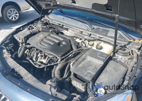 2013 Buick Regal Turbo - Premium 1 из США, поврежденный, VIN 2G4GS5EV5D9174129